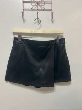 Zara Black Faux Leather Mini Skort